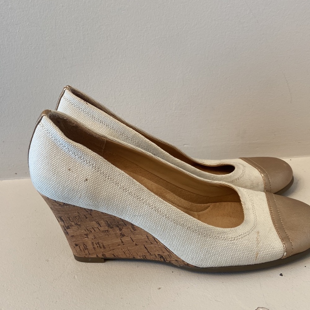White and gold wedge heels